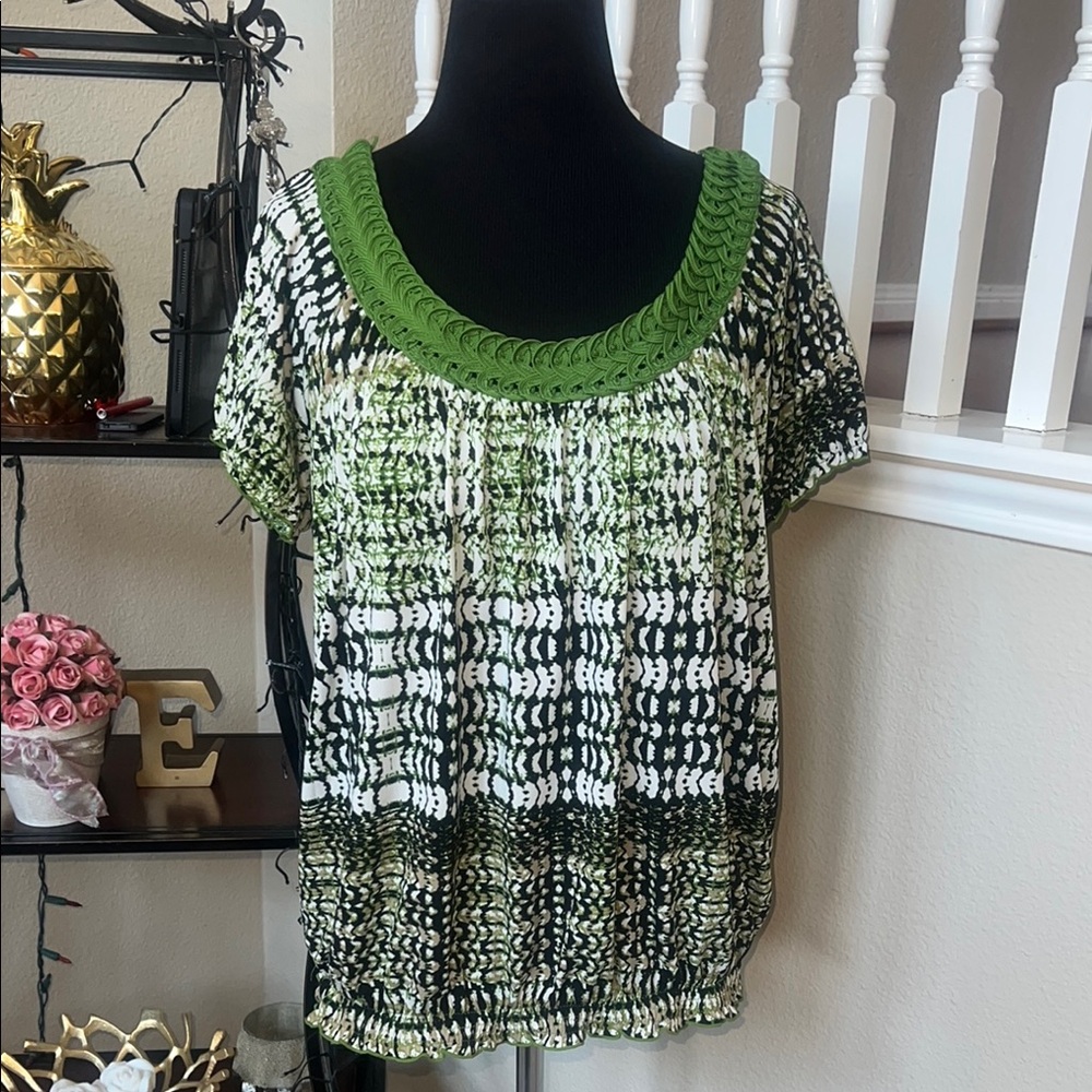 East 5th Green and Black Women's Top size L